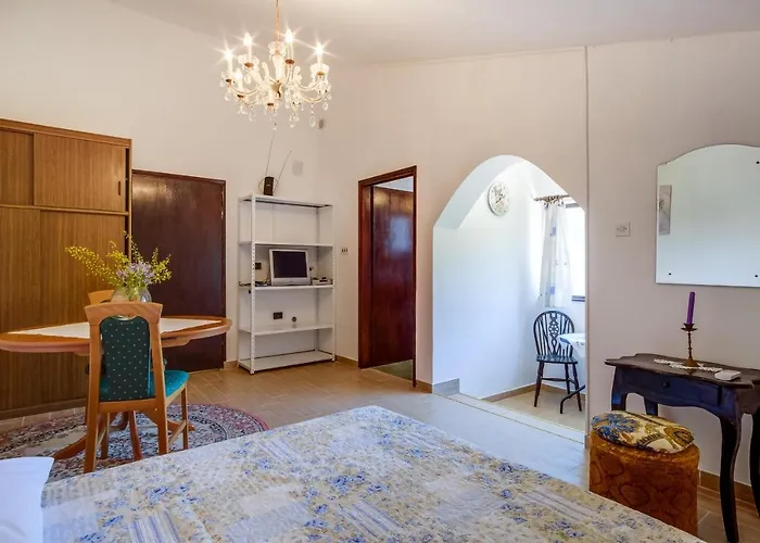 7942d * Mali Lošinj